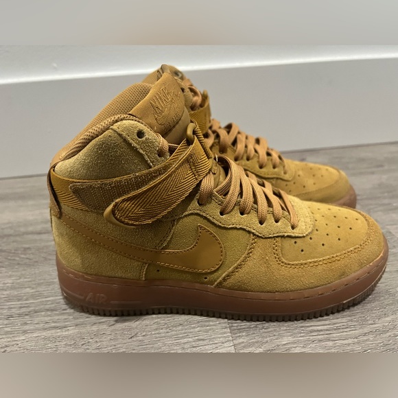 Nike size 6 - Picture 2 of 4